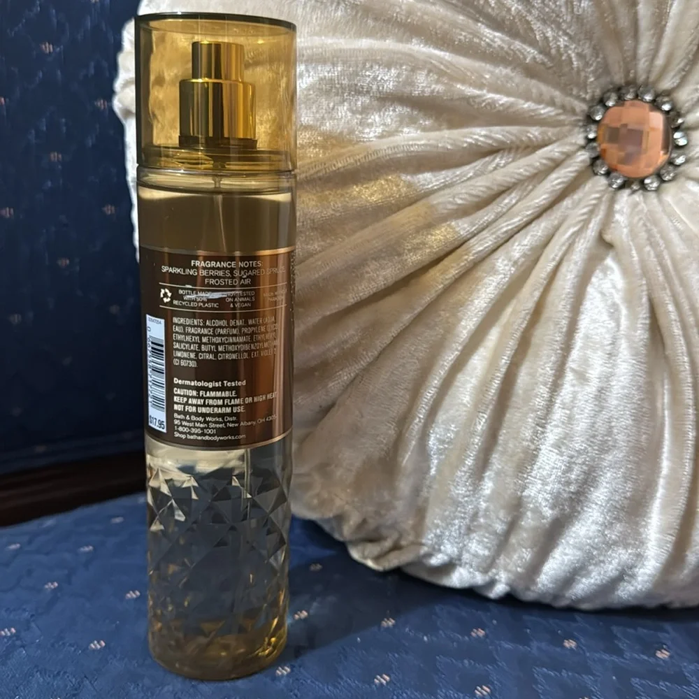 BATH & BODY WORKS SET. . . GOLDEN BERRY MISTLETOE SCENT - Picture 6 of 6